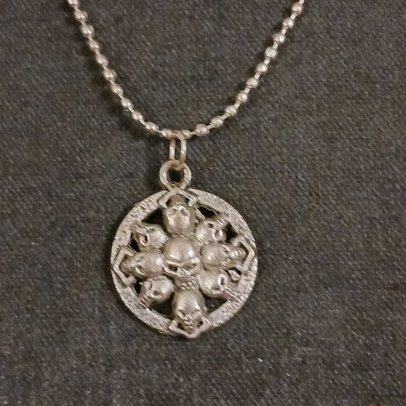 Gothic Silver Skull  Pendant Necklace - Picture 4 of 6